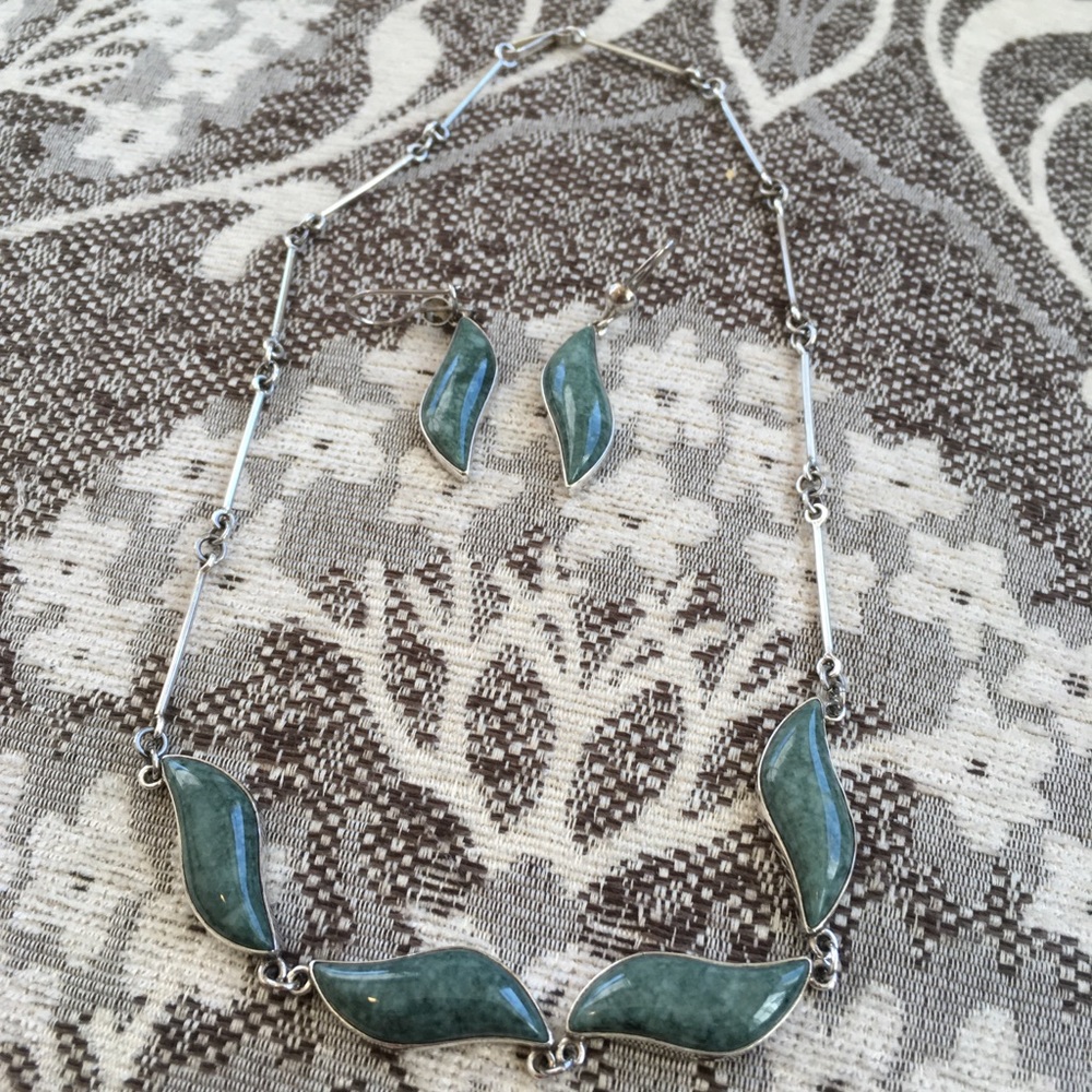 Jade & Sterling Silver Necklace & Earring Set